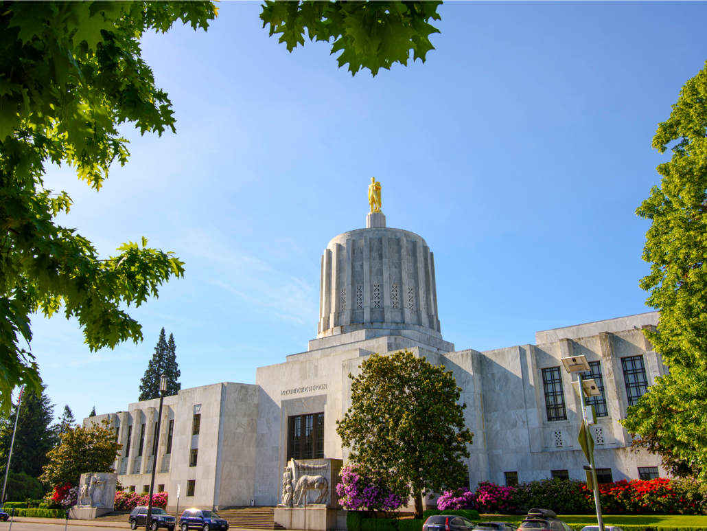 A picture of the Oregon state capitol building.